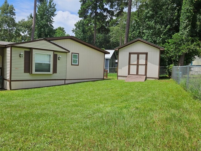 Photo - 16974 Balmoral St