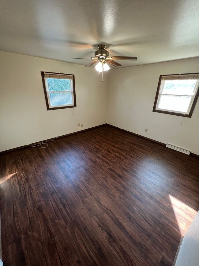 Photo - 3 bed/1.5 bath Duplex in Madison, WI Casa