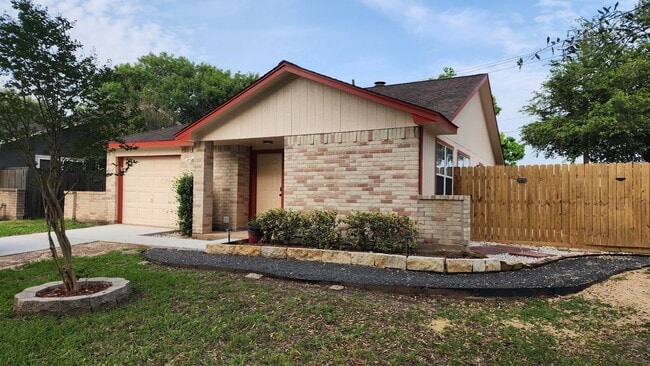 Building Photo - 10735 Parkland Woods Dr