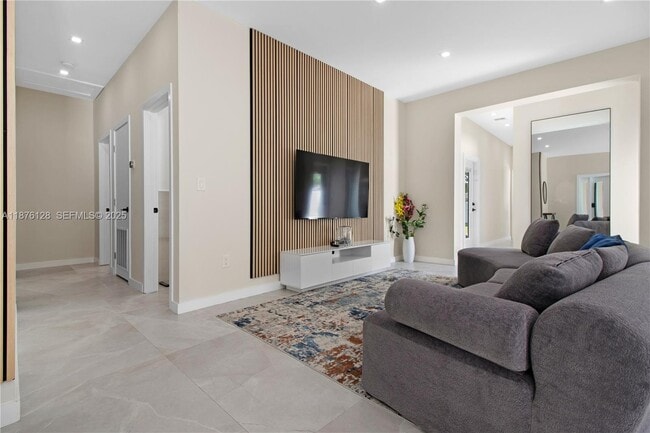 Photo - 14840 NE 8th Ave