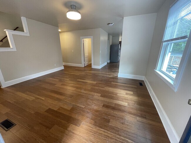 Photo - 2226 Wheeler St