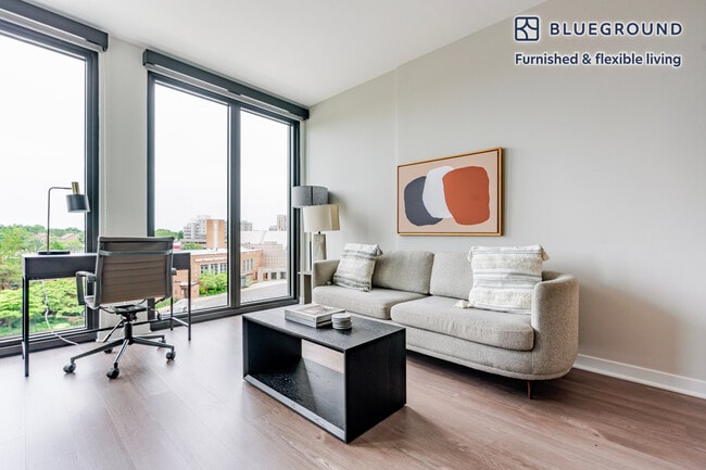 Building Photo - 3275 Washington Blvd Rental