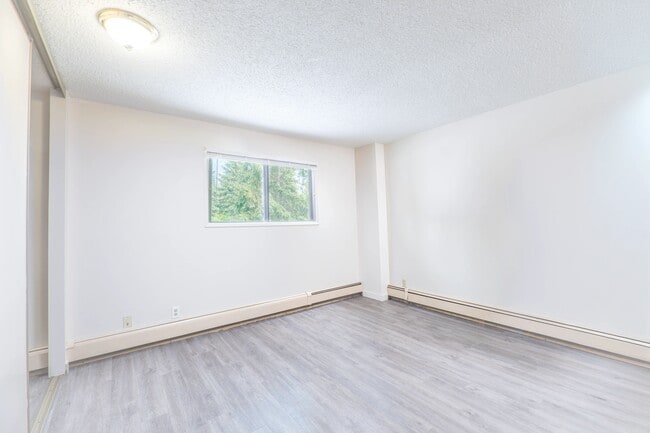 Photo - Glenmore Estates