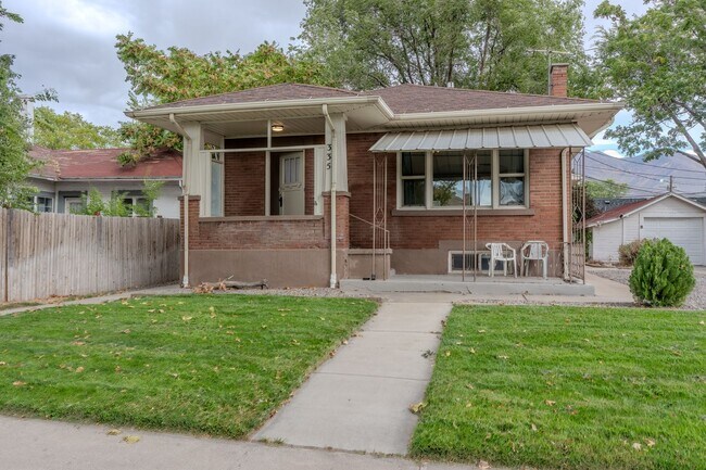 Photo - Brown Duplex Unidad Brown Duplex Main