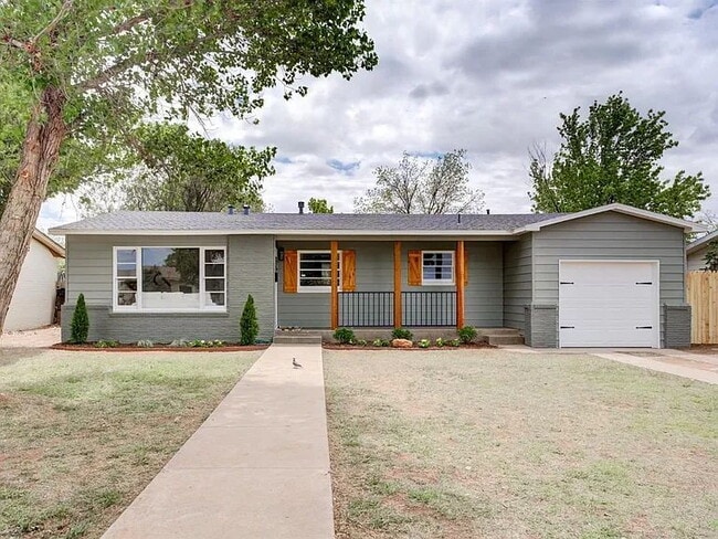Building Photo - Charming 3-Bedroom Home