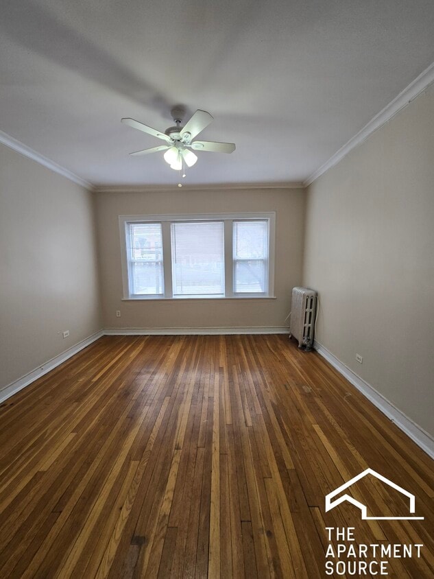 Photo - 7749 N Sheridan Rd