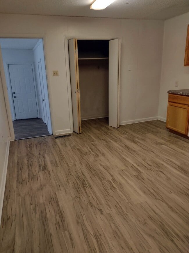 Photo - Spacious 4-Bedroom 2-Bath Home in Little R...