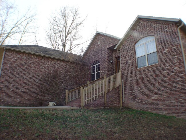 Photo - 73 Pimlico Dr