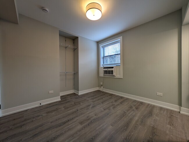 Photo - 515 W Belmont Ave