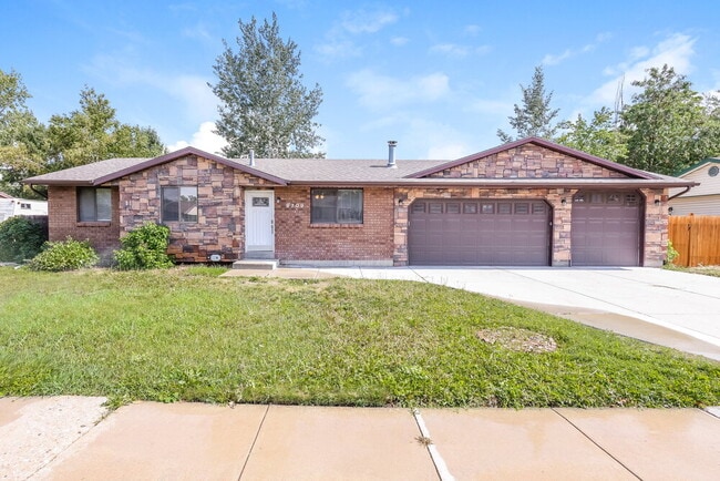 Building Photo - 9709 E Annalyn Dr Rental