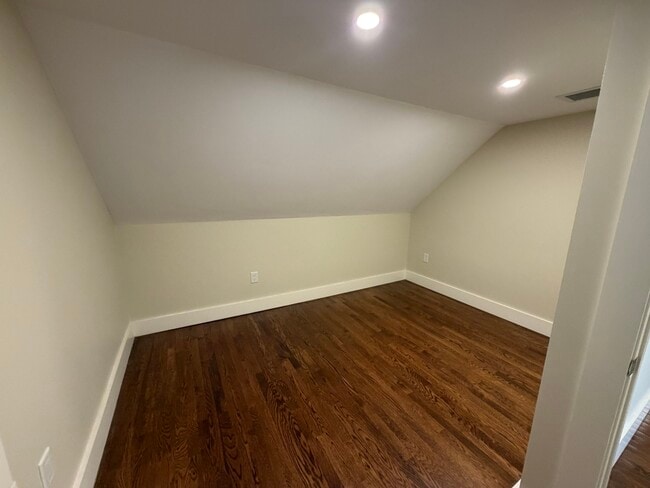 150 W Jersey St