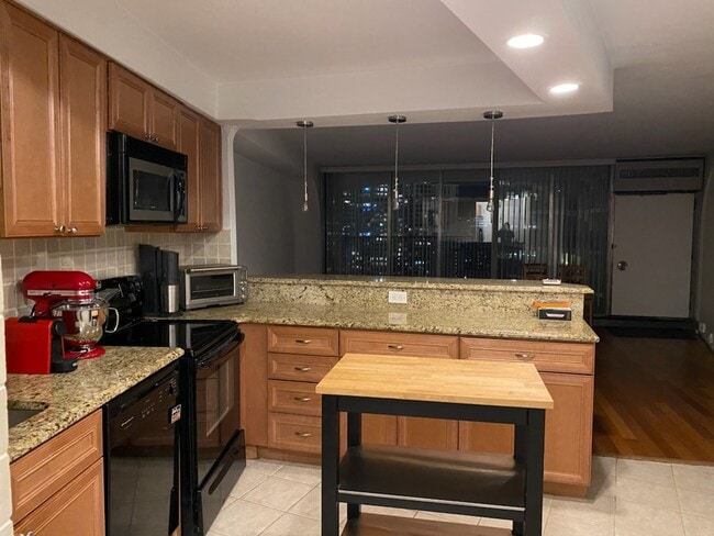 Photo - 300 N State St Unit 3407