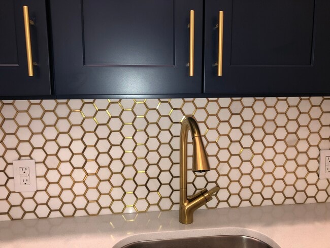 Photo - 203 Avenue Z Unit Rear building