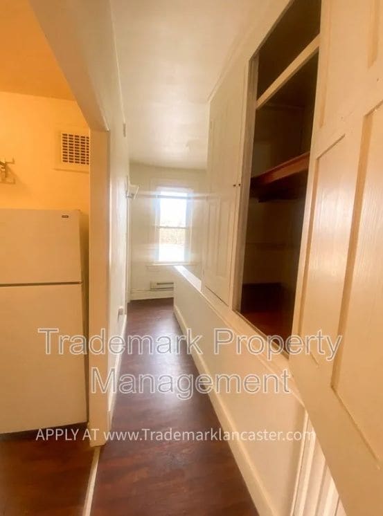 Photo - 517 W James St Unit 3