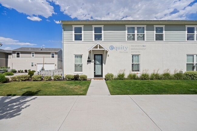 Building Photo - 10539 Liv Way