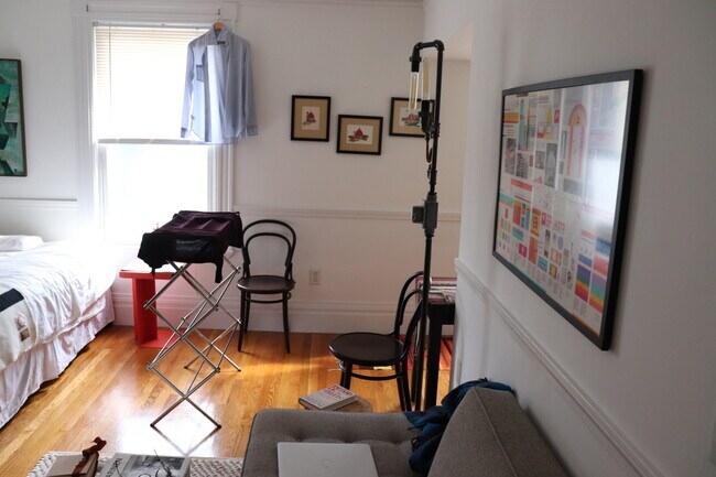 Building Photo - 249 Newbury St Unit 254 newbury street Rental