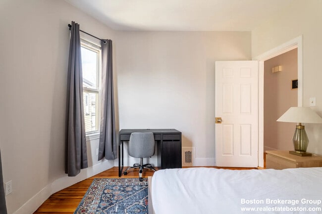 Building Photo - 33 Edison Grn Unit 3 Rental