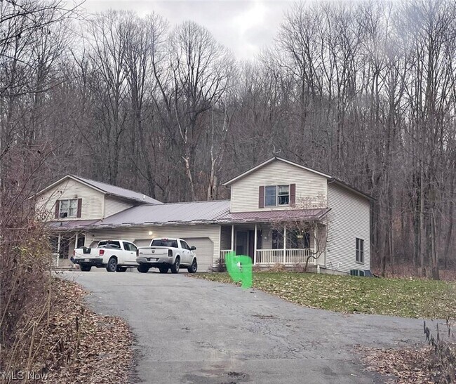 1322 Steele Hill Rd NW Apartment New Philadelphia, OH