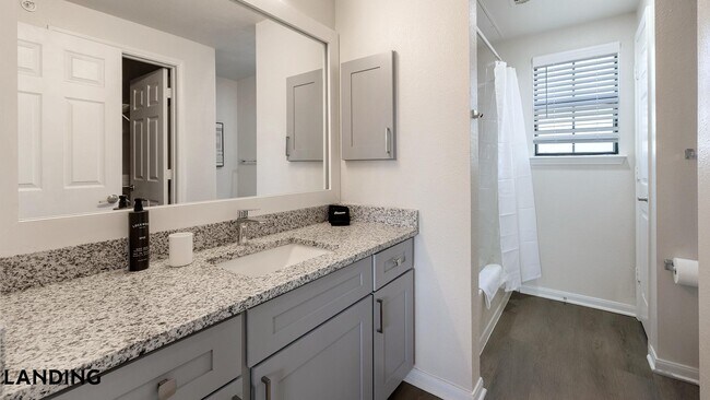 Photo - 3232 N Garland Ave Unit 7-17LW