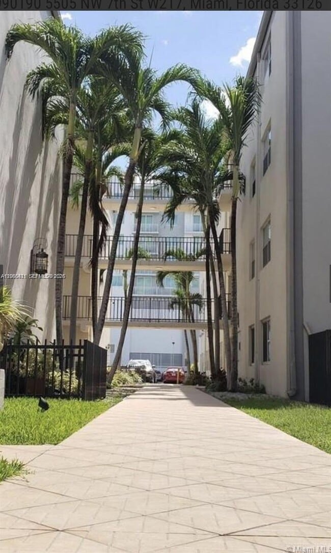 5501 NW 7th St Unit E204