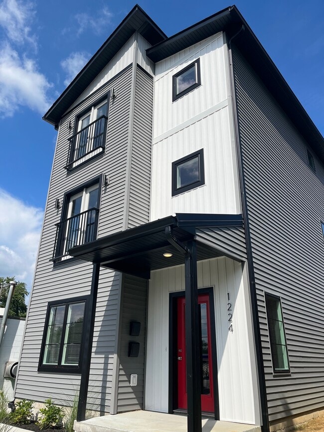 Photo - 1224 N Madison St