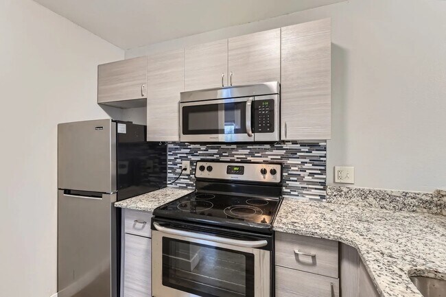 Photo - Apex 980 Unit 8