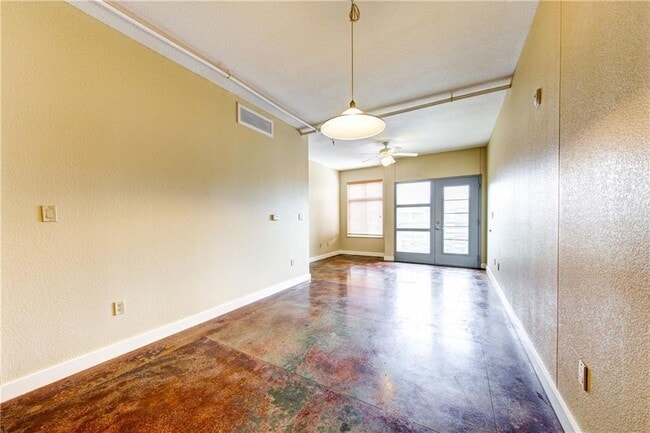 Photo - 711 W 26th St Unit 506