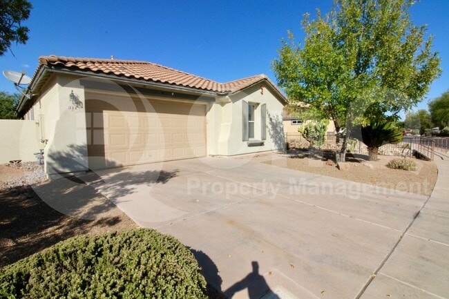 Photo - 314 W Vuelta Friso