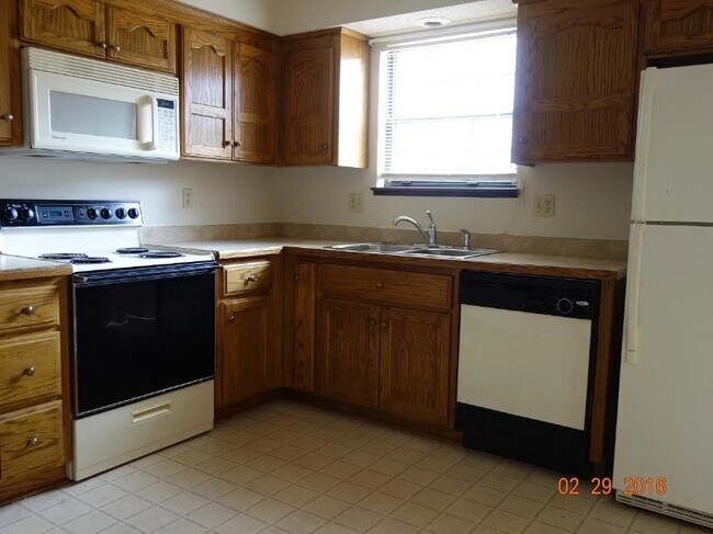 Photo - 16109 W 141st Terrace