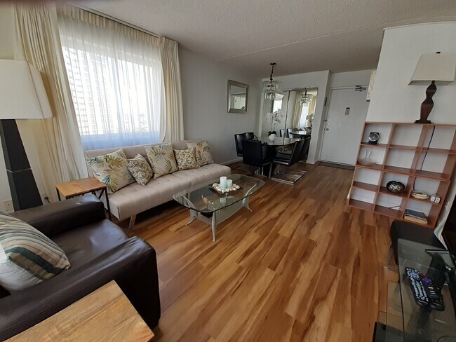 Photo - 400 Hobron Ln Townhome