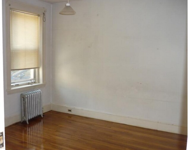 Building Photo - 235 Freeman St Rental