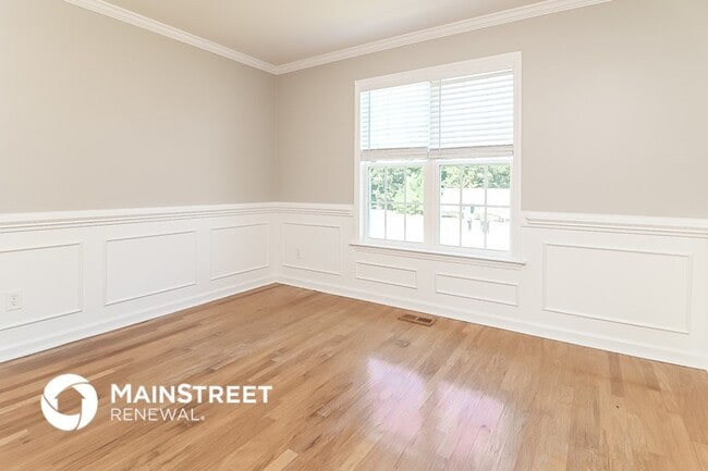 Photo - 113 Nightshade Ln