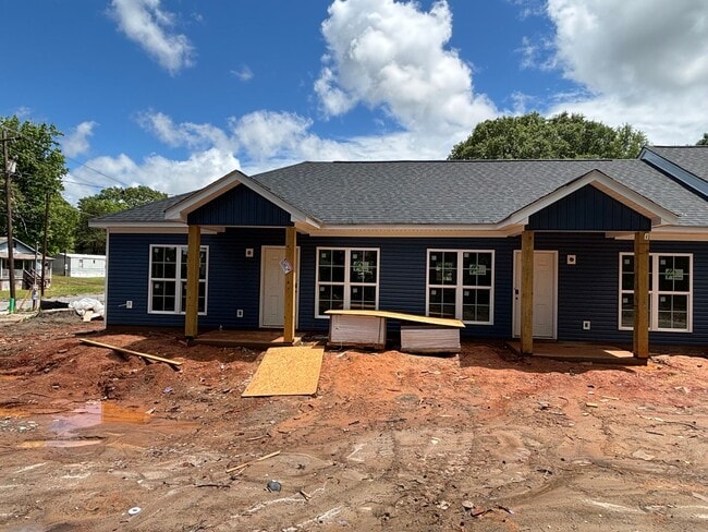 Photo - New Construction 2 Bedroom 1 Bath apartment in Downtown Clover