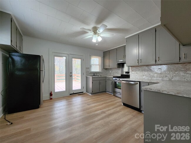 Photo - 135 Oak Grove Rd