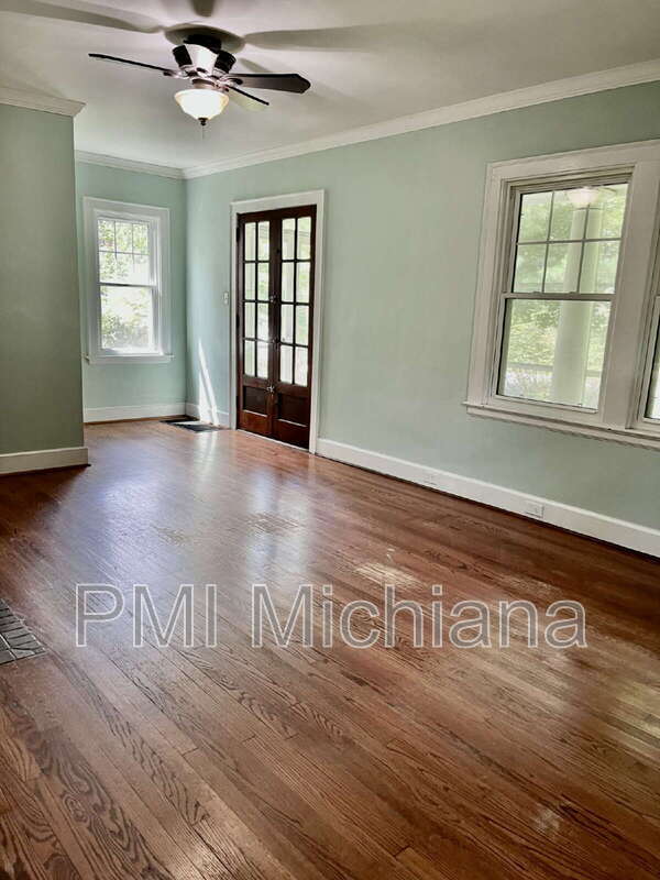 Building Photo - 1151 Hillcrest Rd Rental