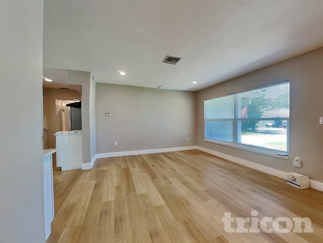 Photo - 29731 70th St N