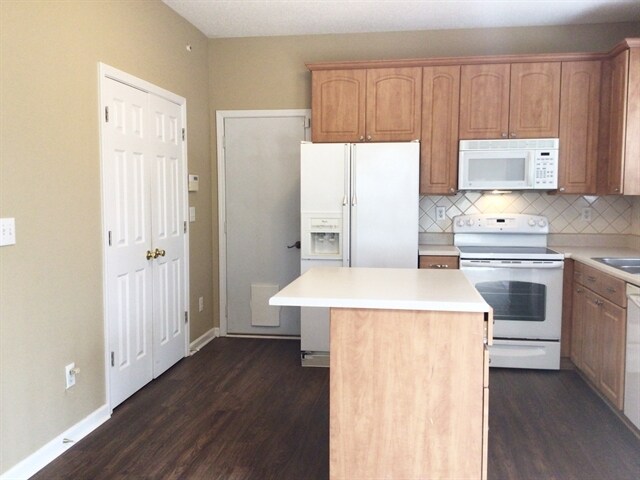 Photo - 5547 Whispering Wind Ln