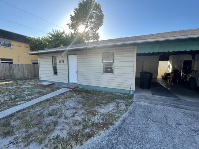 Building Photo - 1481 Pierce St