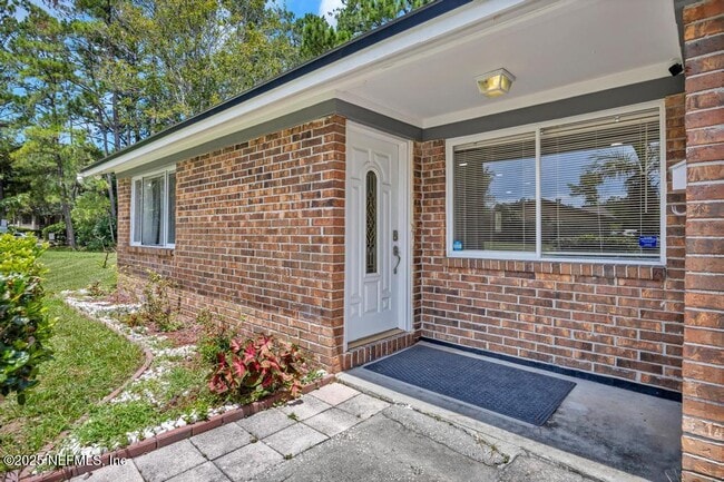 Photo - 1215 Bluehill Dr N