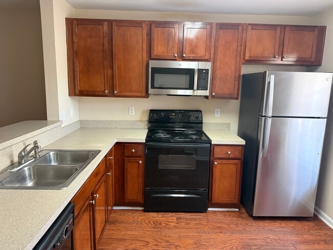 Photo - 1001 Marsh Grass Way