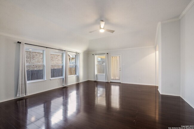 Photo - 532 Wagon Wheel Way