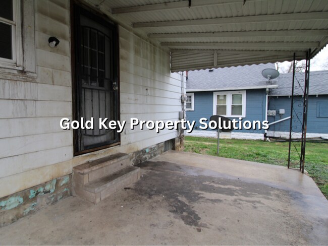 Photo - Large 2 BR 1 BA House with Family Room, Basement, Garage, and Separate Storage Building (SECTION ...