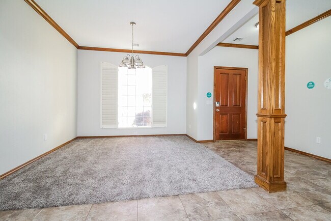 Photo - 6812 Old Orchard Ln