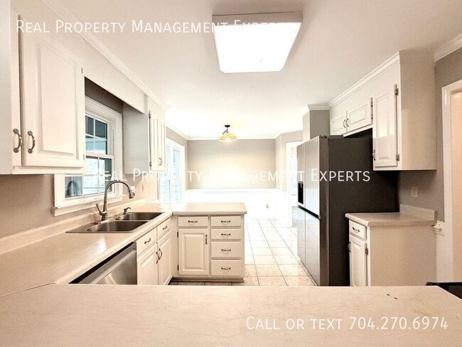 Photo - 9315 Pebble Creek Way