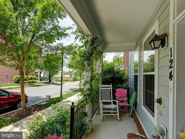 Photo - 124 Meridian Ln