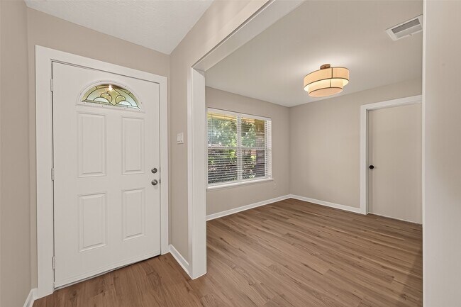 Photo - 22110 Provincial Blvd