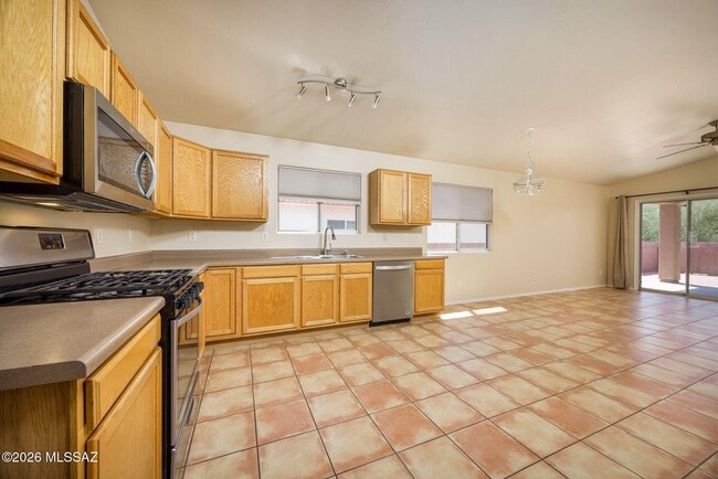12253 N Brightridge Dr