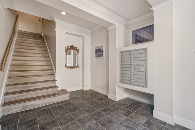 Photo - 2305 18th St NW