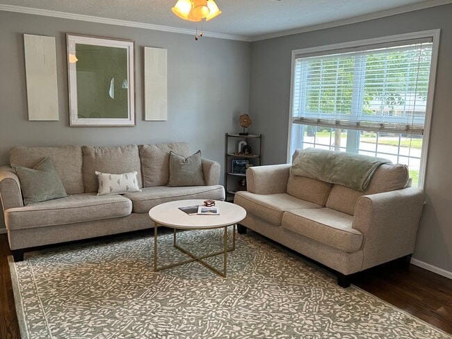 Photo - 2210 Ridgewood Ave