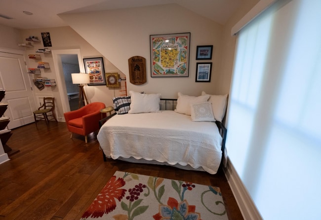 Photo - 605 N Orange St